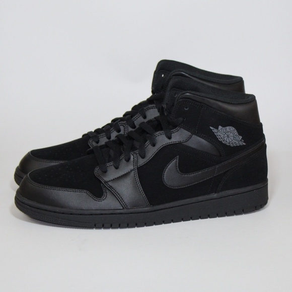 Jordan Other - Nike Air Jordan 1 Mid Basketball shoe